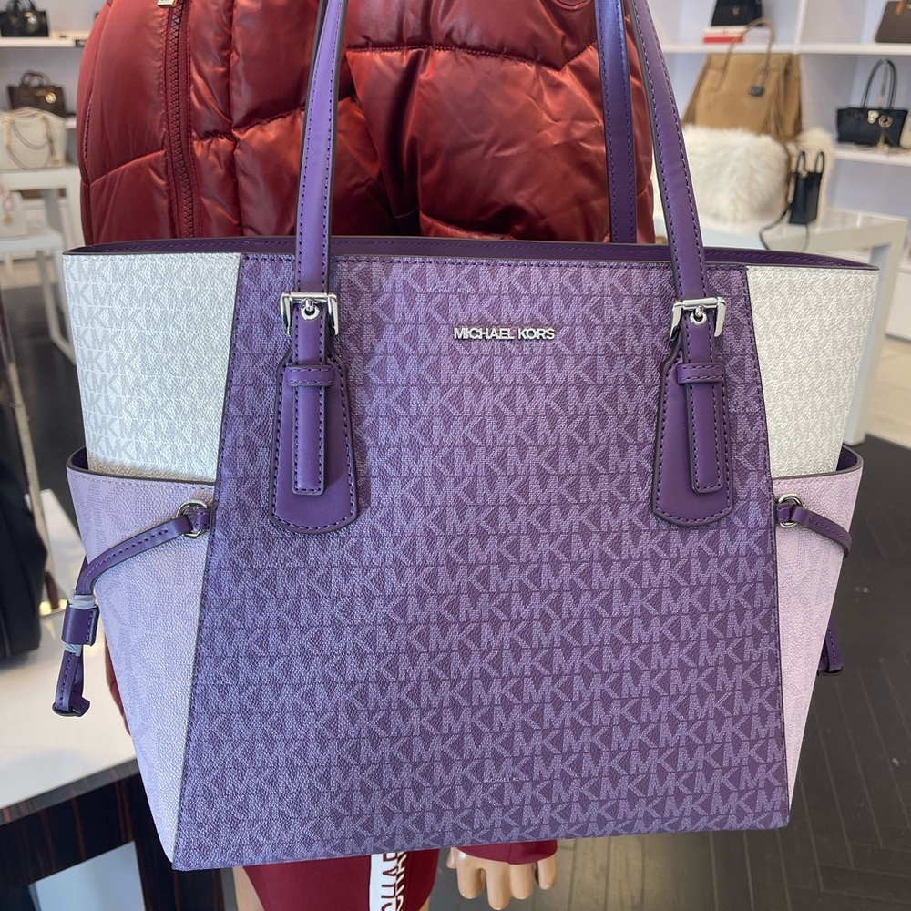MICHAEL KORS Voyager Large Color-Block Signature Logo Shoulder Tote 
Dark Purple - Picture 2 of 16